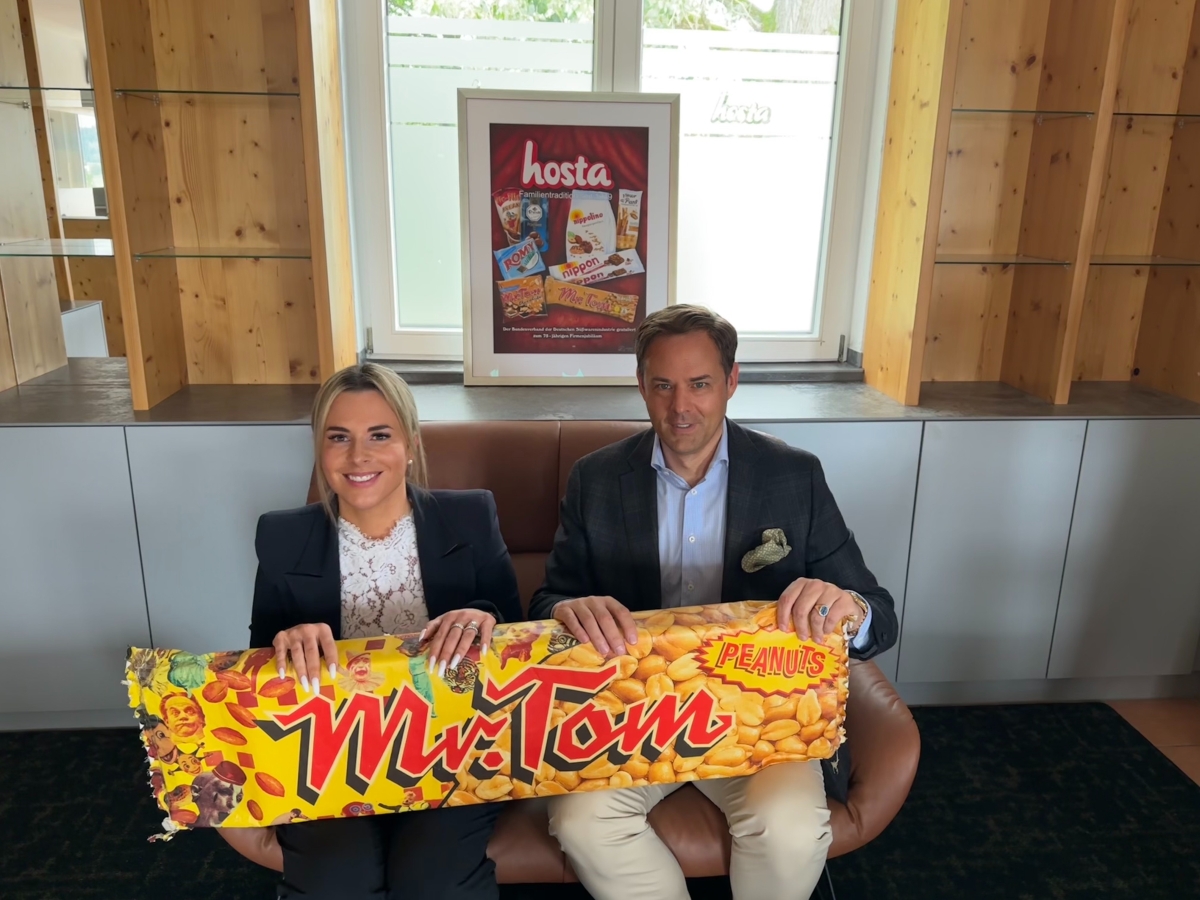 Laura Opferkuch mit Dr. Marco Henry Neumueller